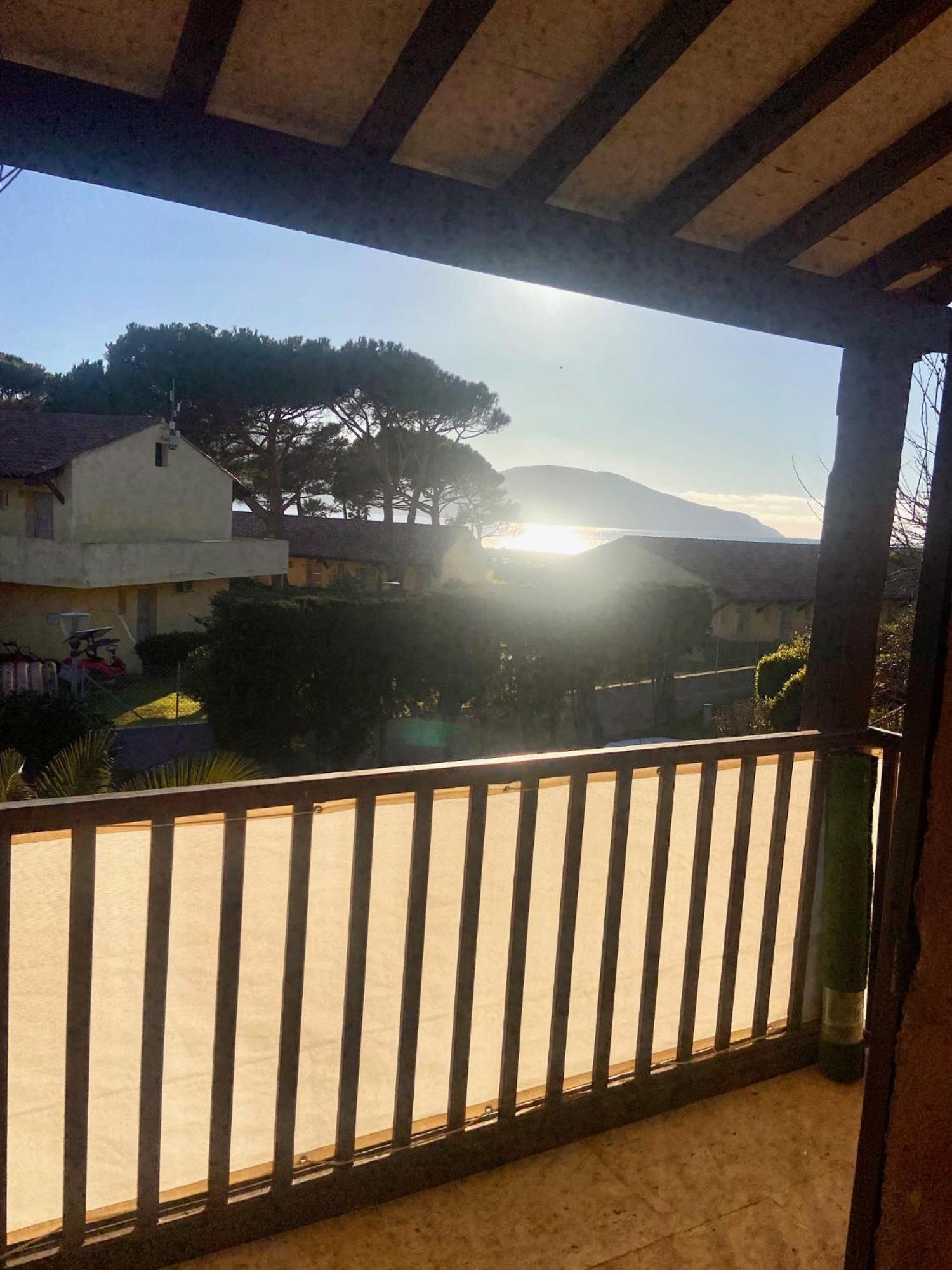 Tres Bel Appartement Les Pieds Dans L'Eau Appietto Bagian luar foto