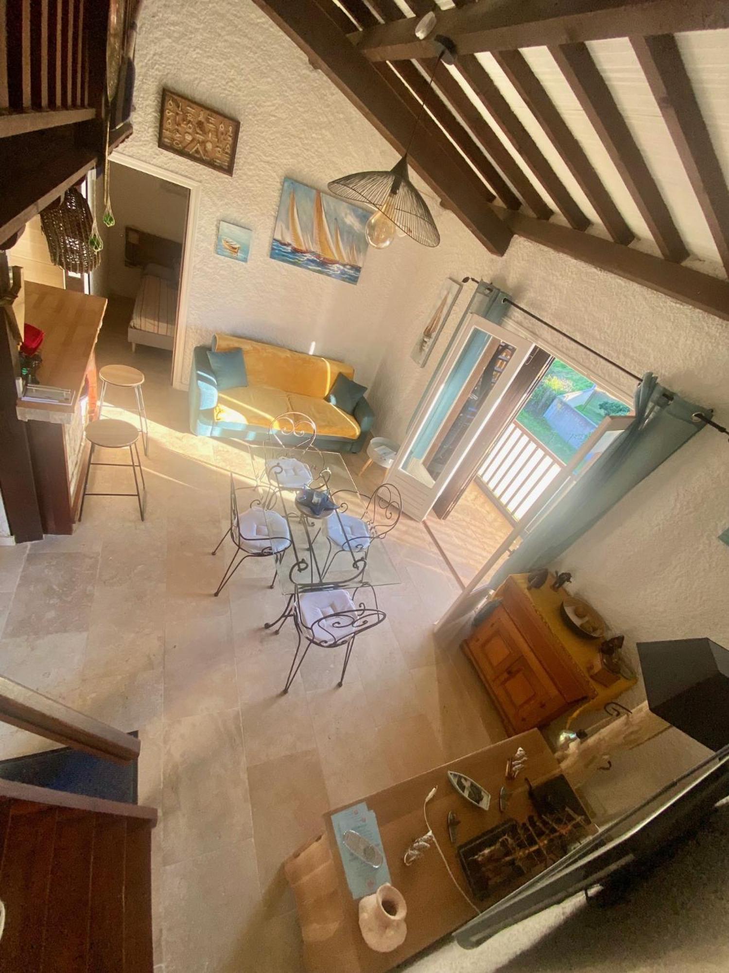 Tres Bel Appartement Les Pieds Dans L'Eau Appietto Bagian luar foto